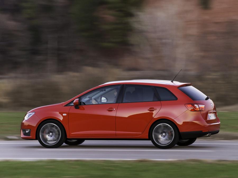  Seat Ibiza ST FR 2012 года  (фото 8 из 13)